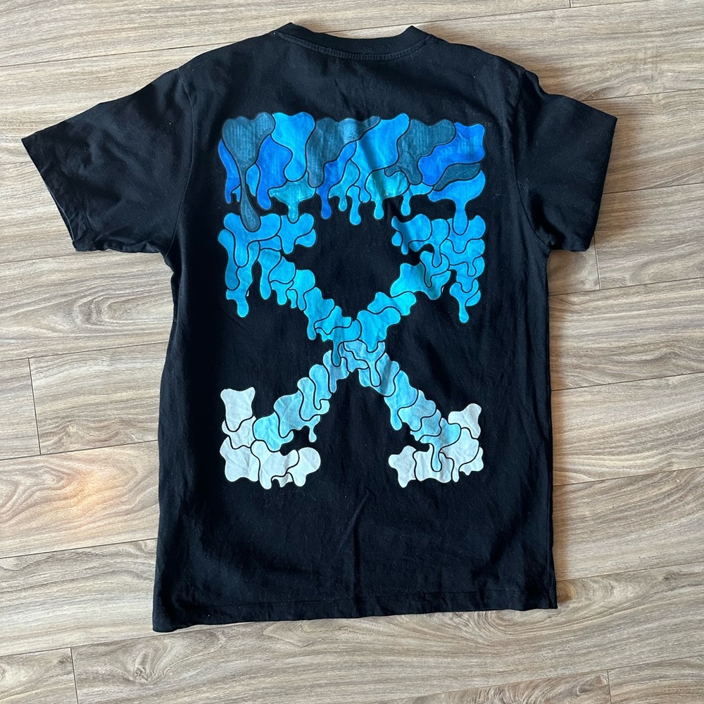 Off White graffiti tee sz M